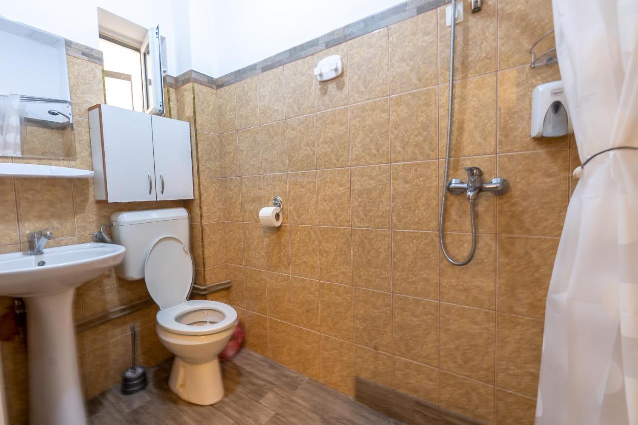 Nice & Cozy Apartments تيميشورا المظهر الخارجي الصورة